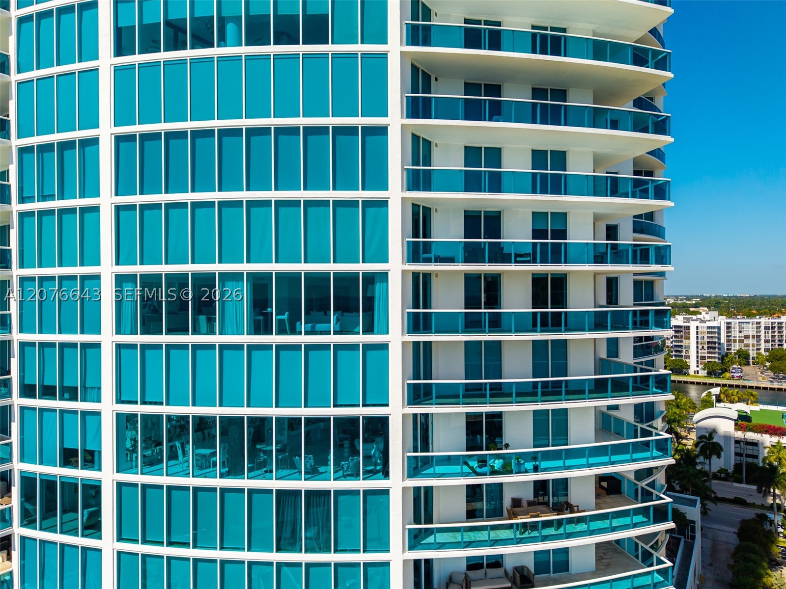 2711 S Ocean Dr #1502, Hollywood FL 33019