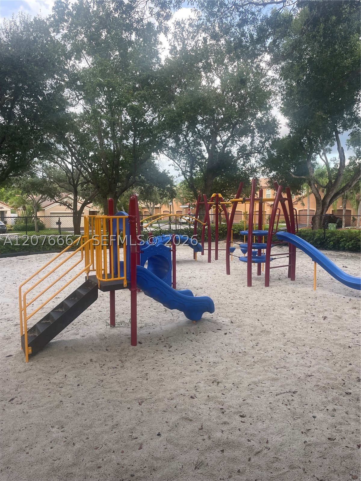 1522 Barcelona Way #5-20, Weston FL 33327