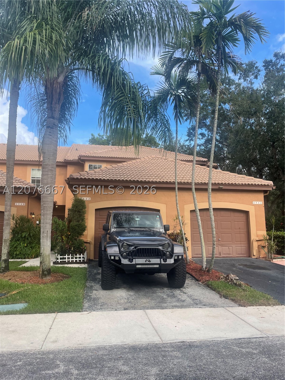 1522 Barcelona Way #5-20, Weston FL 33327