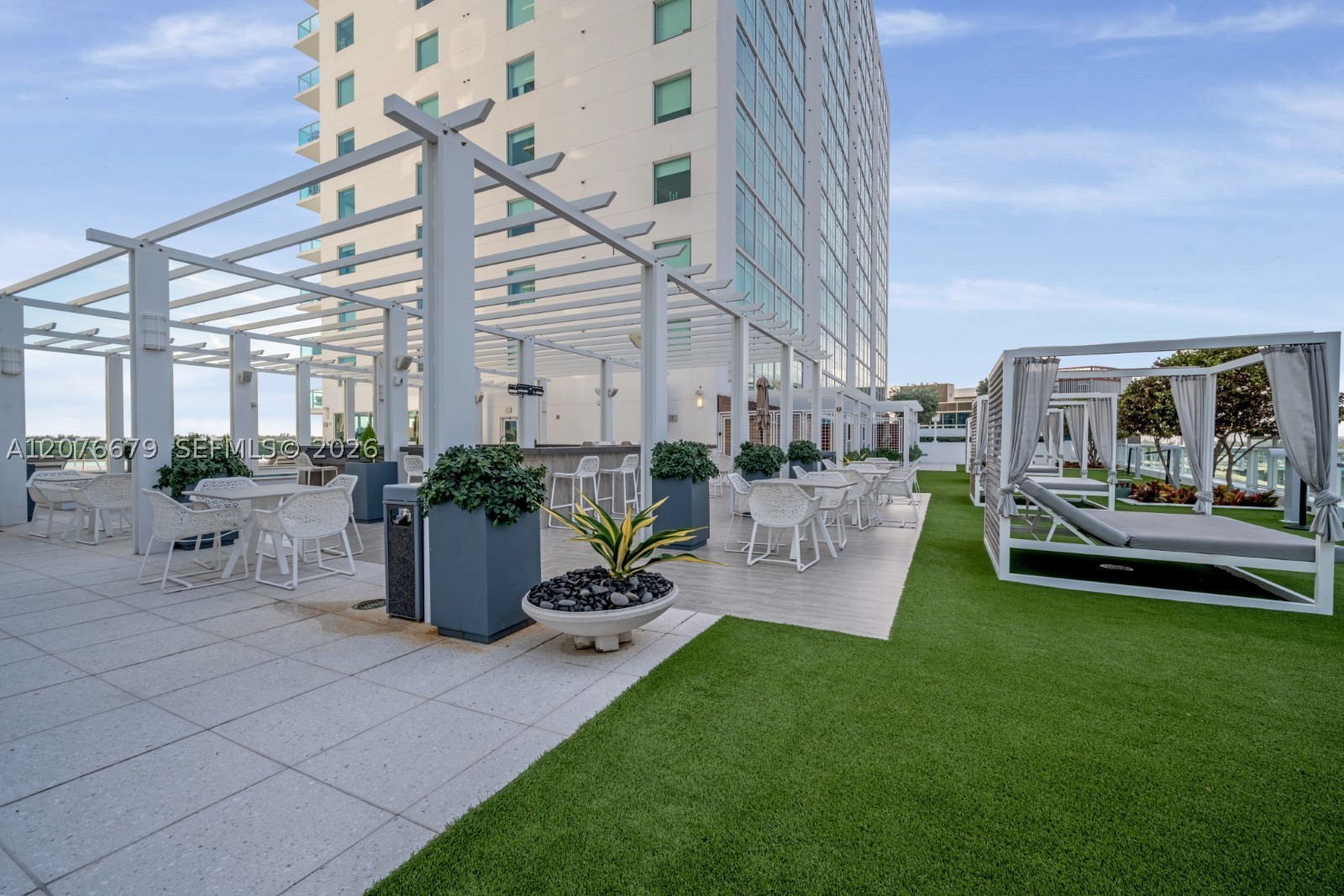 400 Sunny Isles Blvd #908, Sunny Isles Beach FL 33160