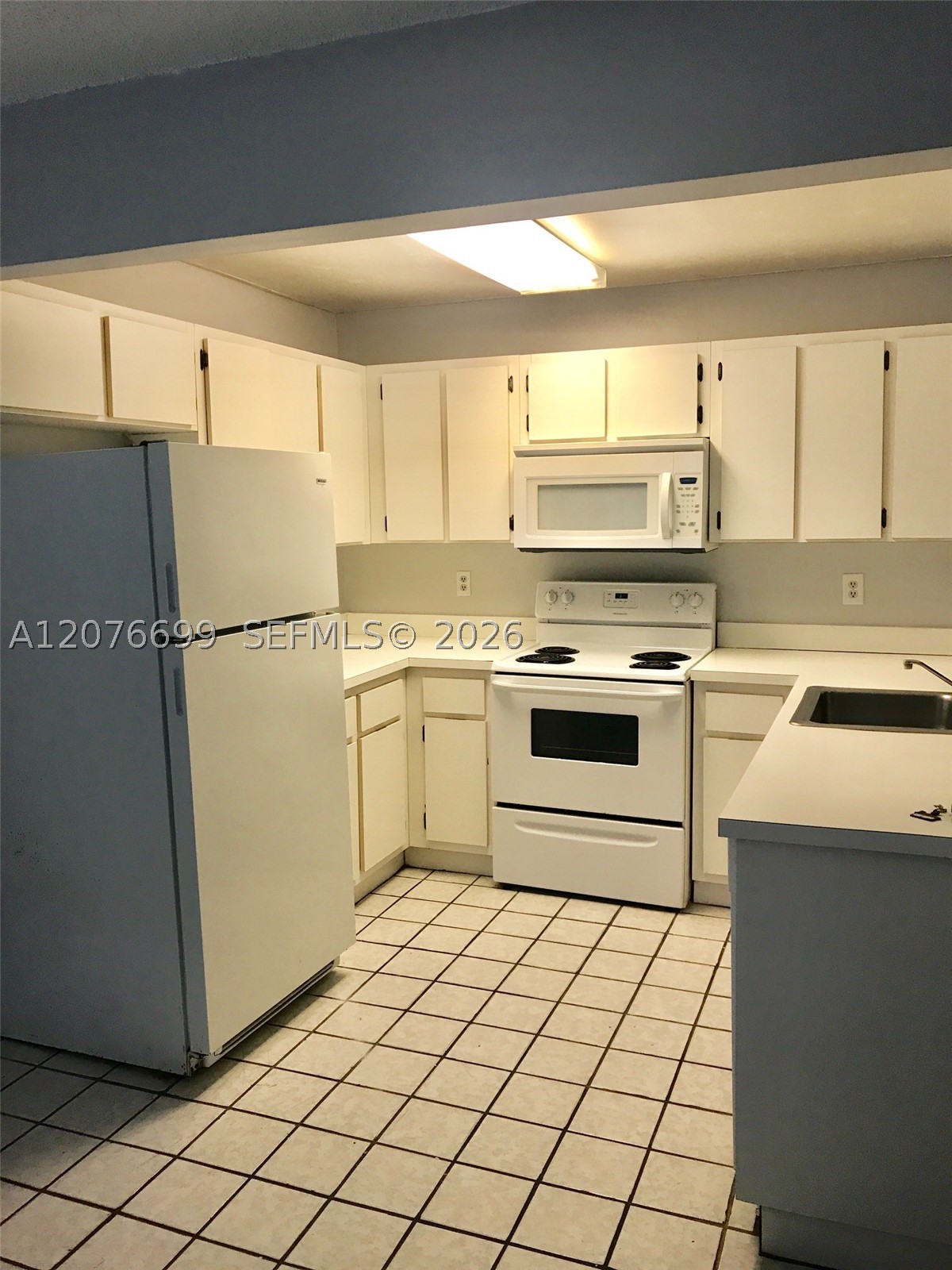 9810 Hammocks Blvd #202, Miami FL 33196
