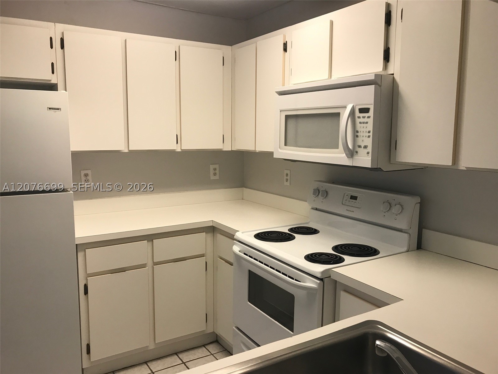 9810 Hammocks Blvd #202, Miami FL 33196