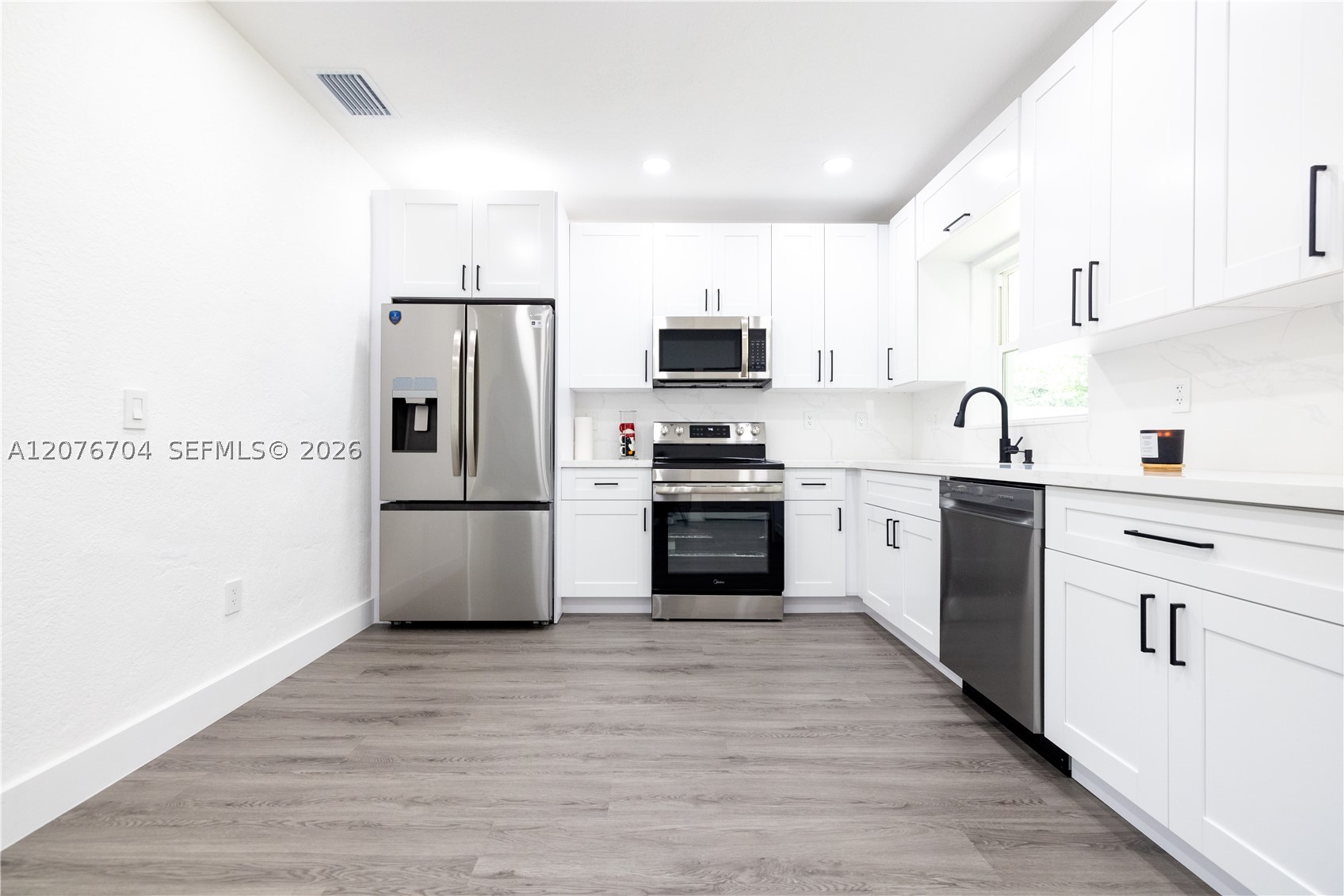 1029 NW 42nd St, Miami FL 33127