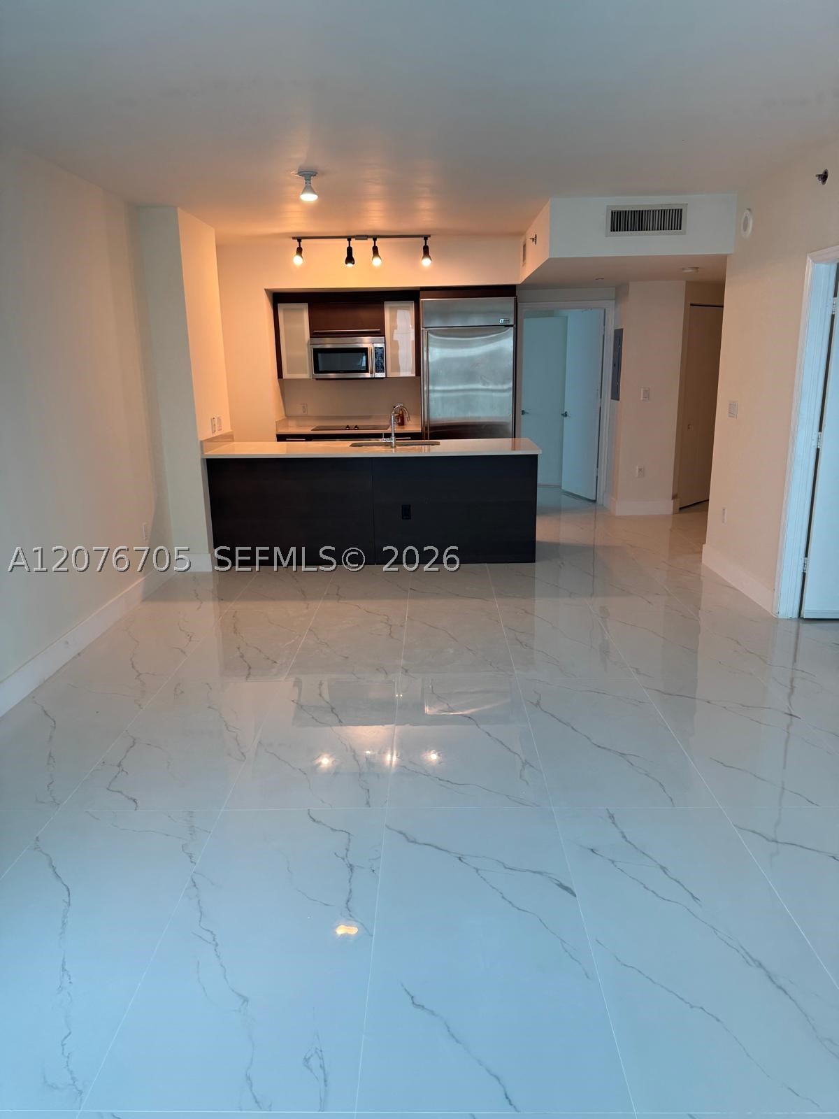500 Brickell Ave #3210, Miami FL 33131