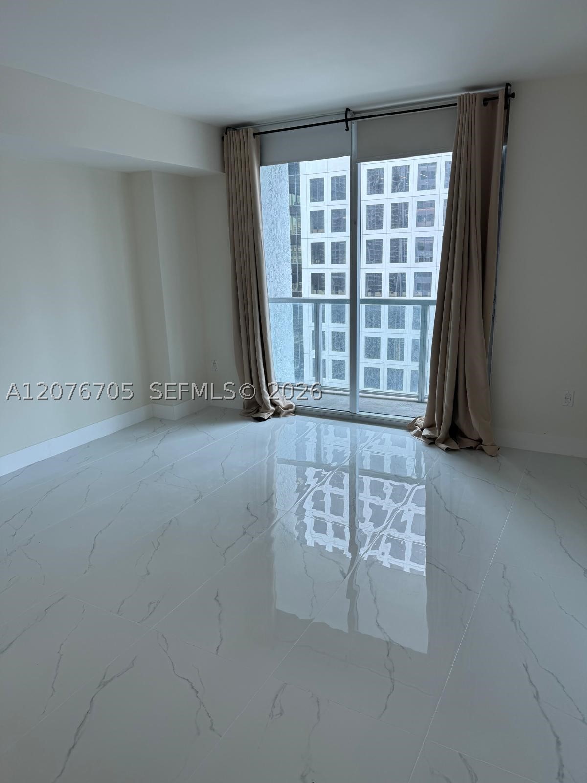 500 Brickell Ave #3210, Miami FL 33131