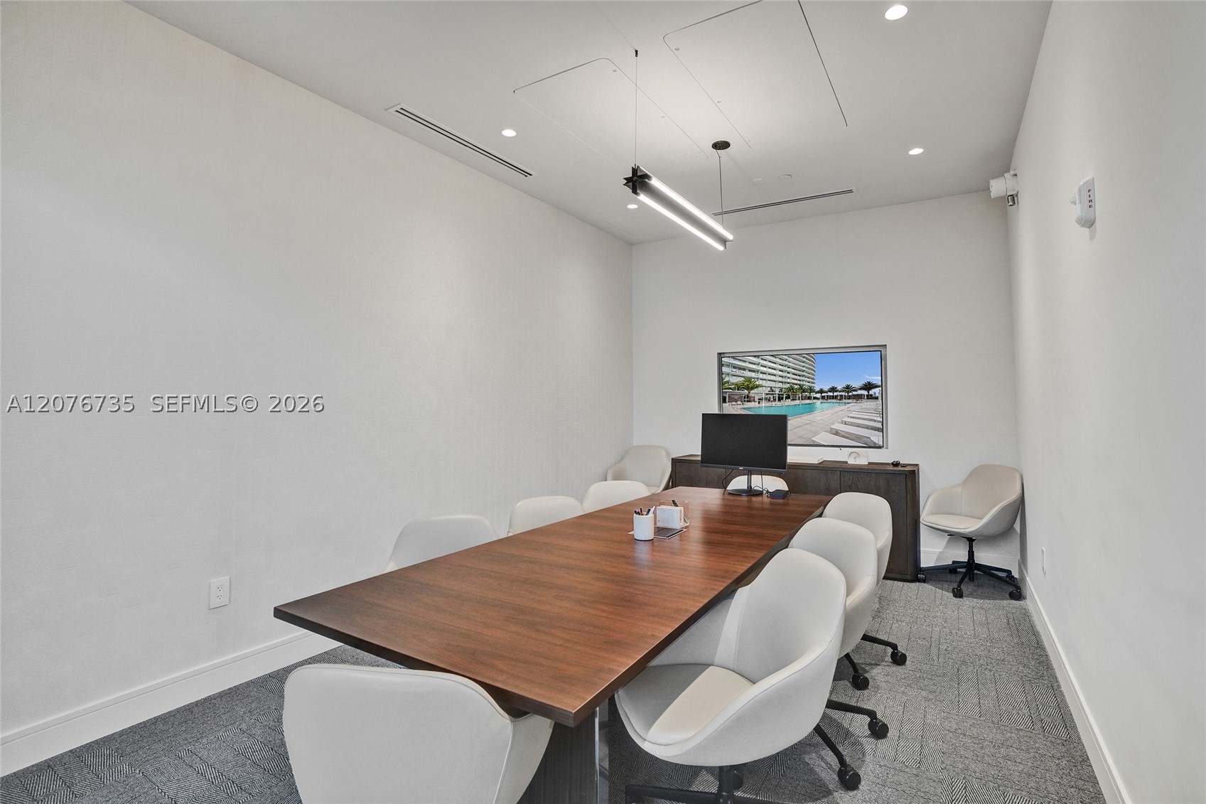 2411 Laguna Circle #2511, North Miami FL 33181