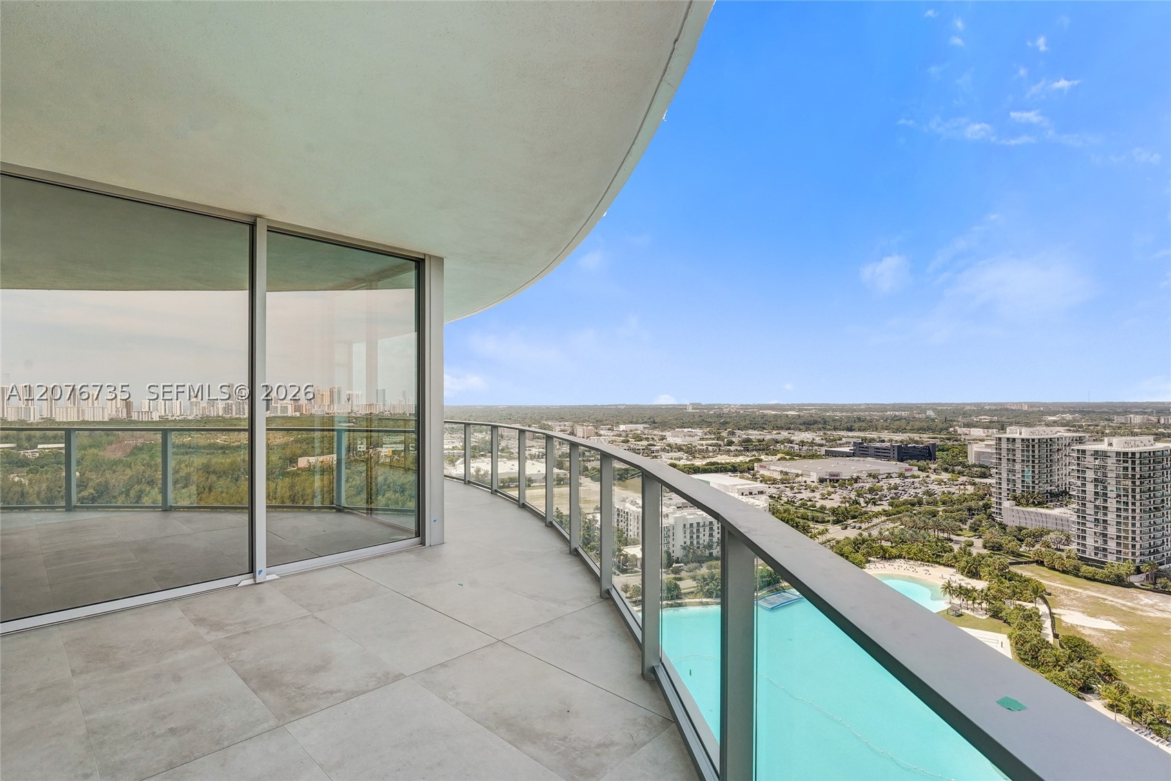 2411 Laguna Circle #2511, North Miami FL 33181
