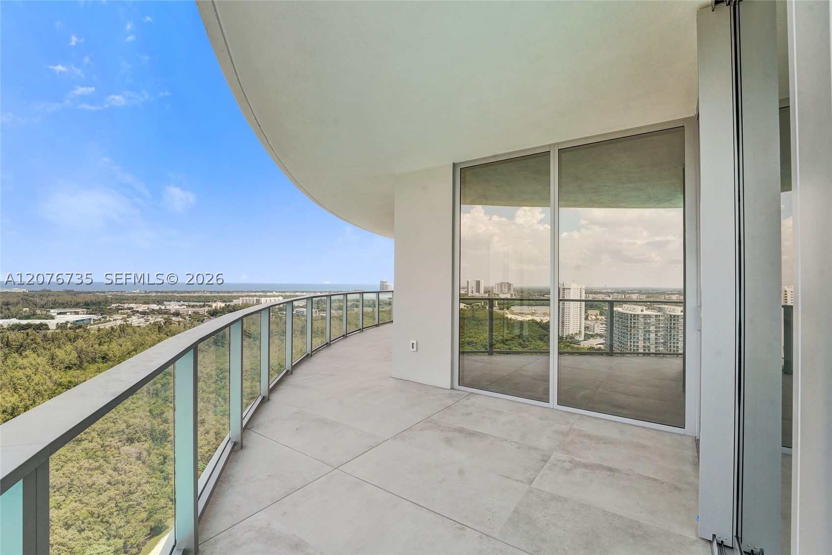 2411 Laguna Circle #2511, North Miami FL 33181