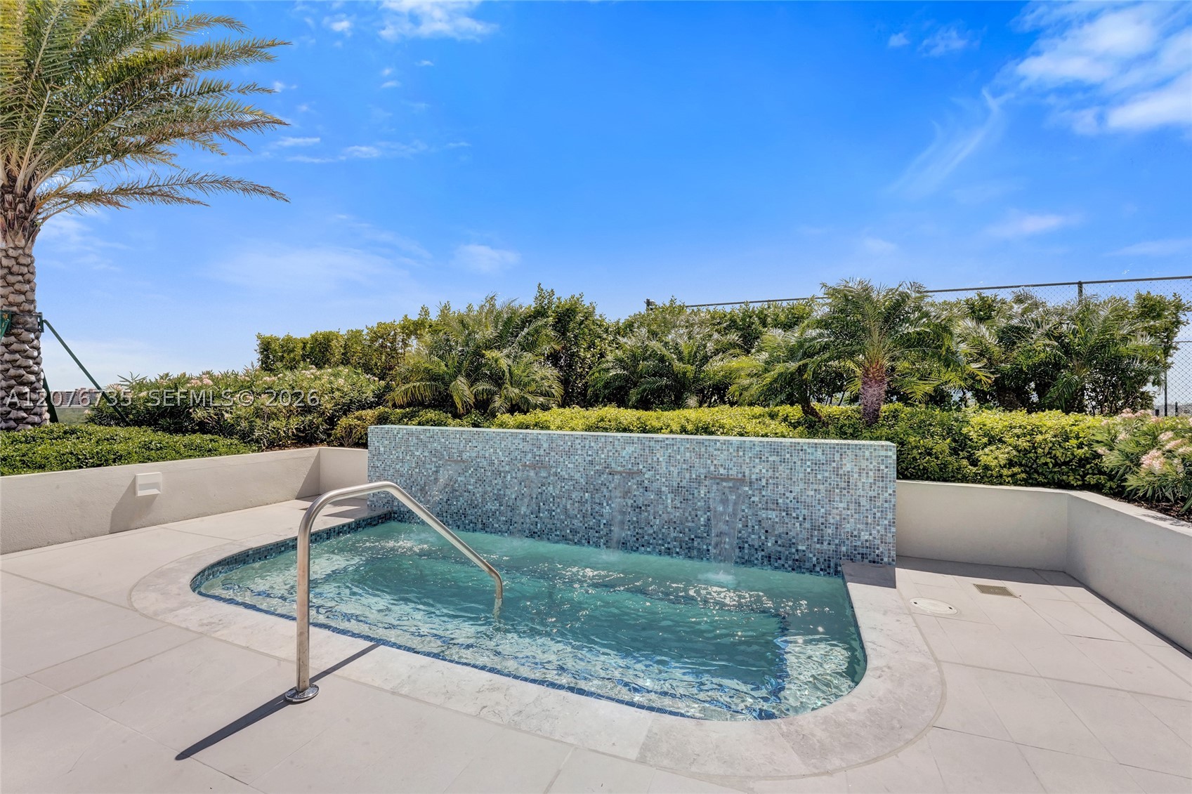 2411 Laguna Circle #2511, North Miami FL 33181