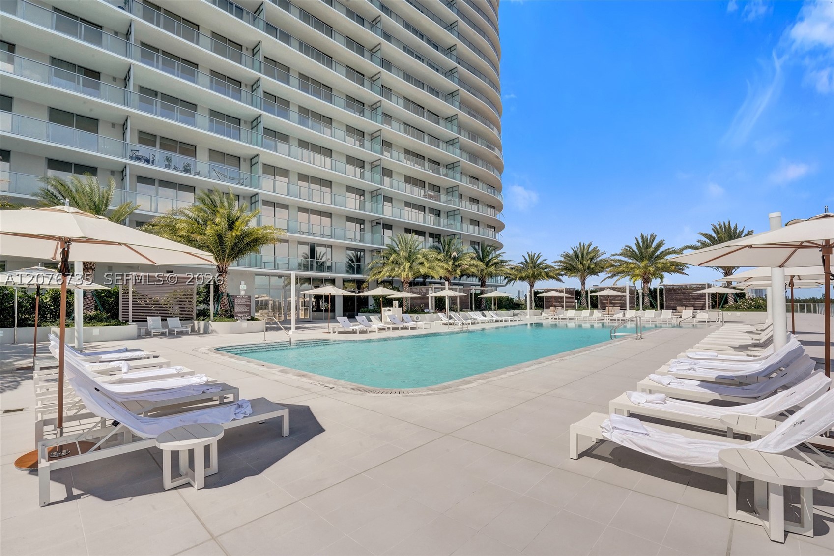 2411 Laguna Circle #2511, North Miami FL 33181