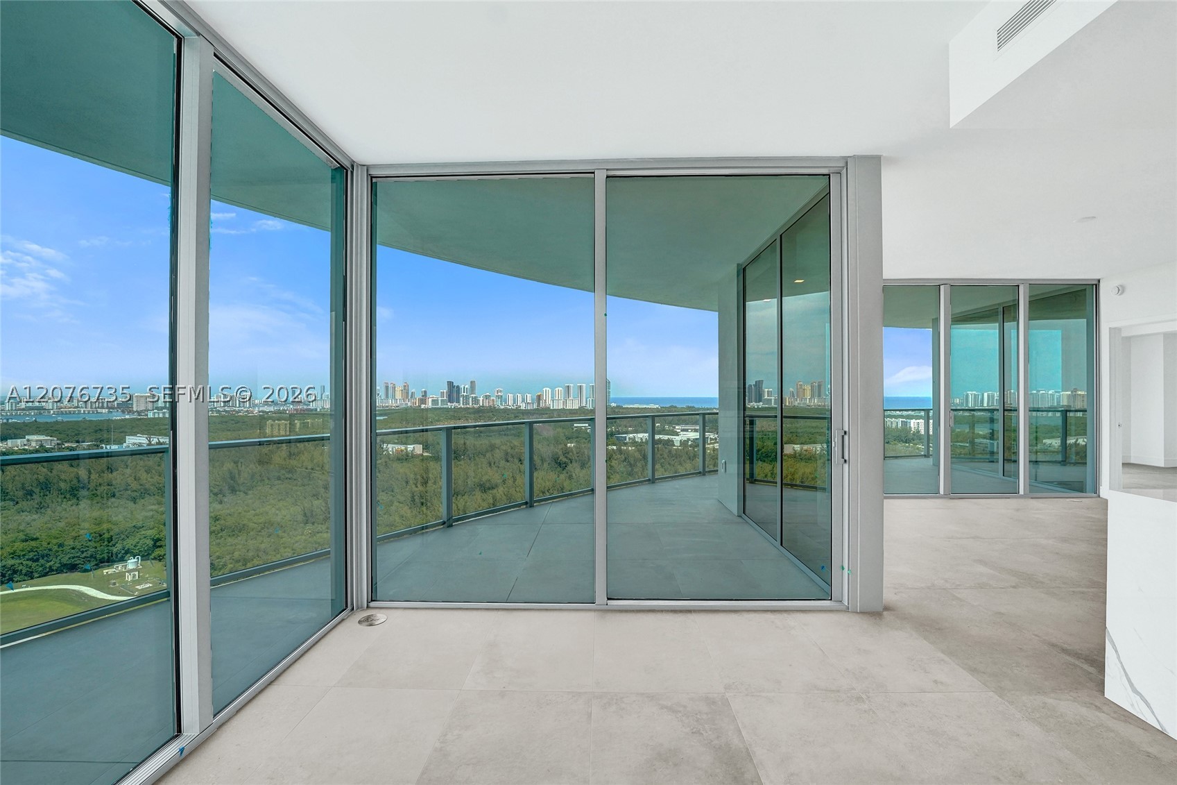 2411 Laguna Circle #2511, North Miami FL 33181