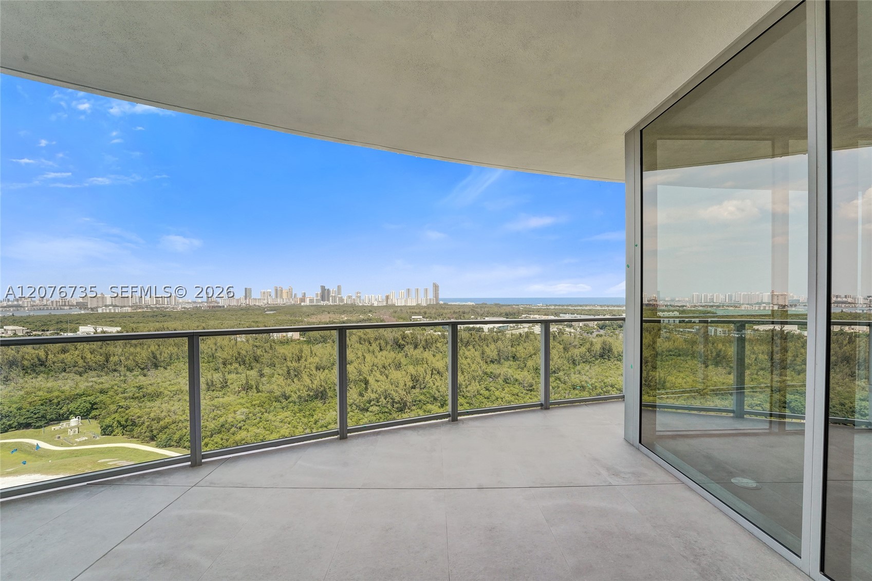 2411 Laguna Circle #2511, North Miami FL 33181
