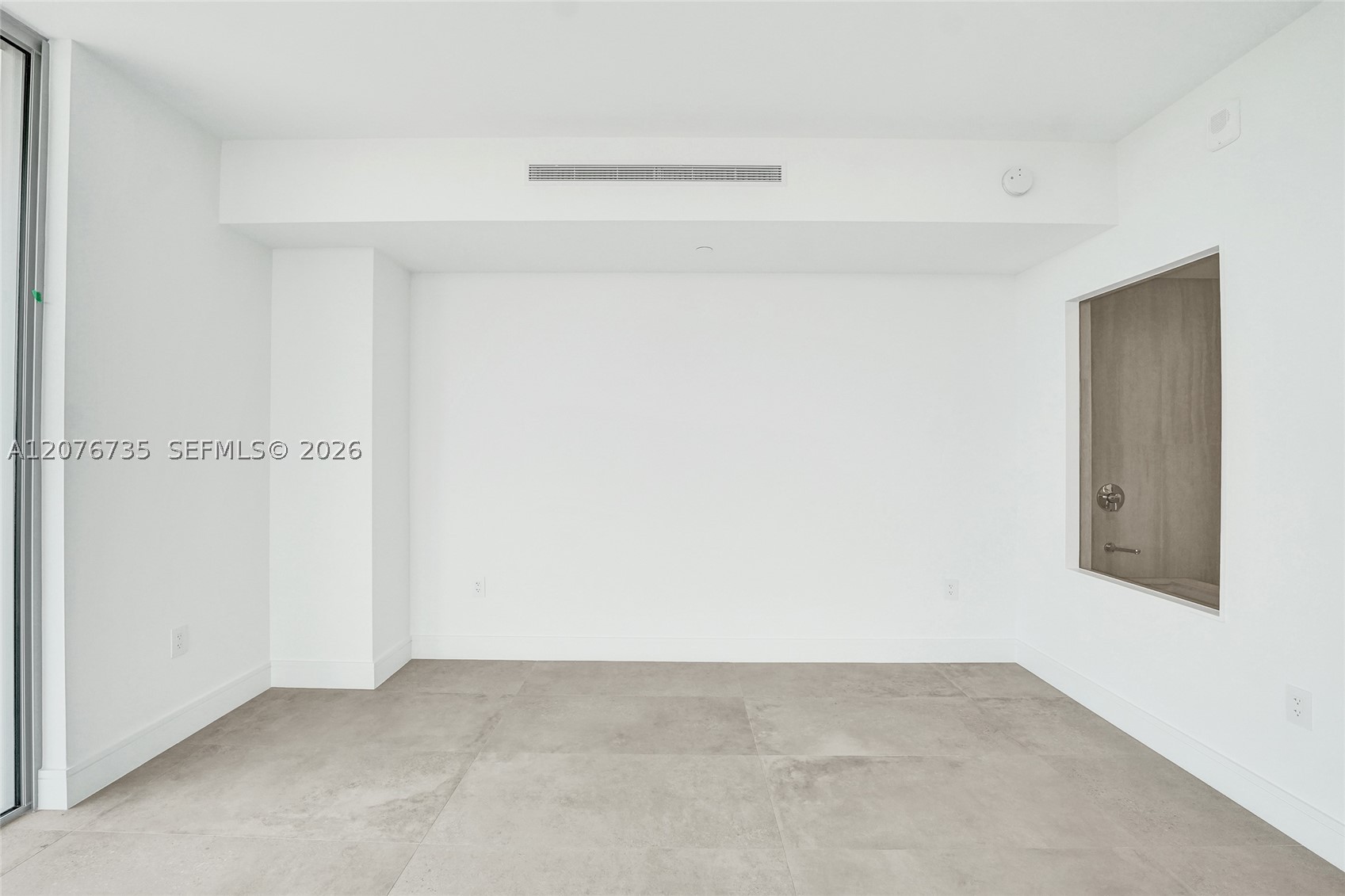 2411 Laguna Circle #2511, North Miami FL 33181