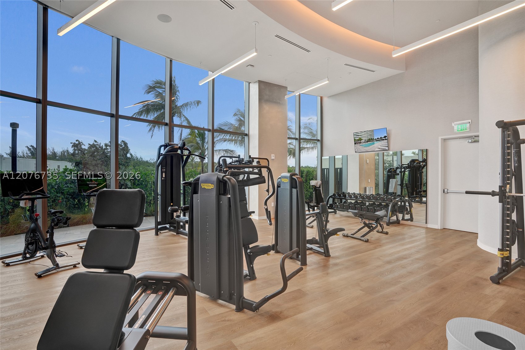 2411 Laguna Circle #2511, North Miami FL 33181