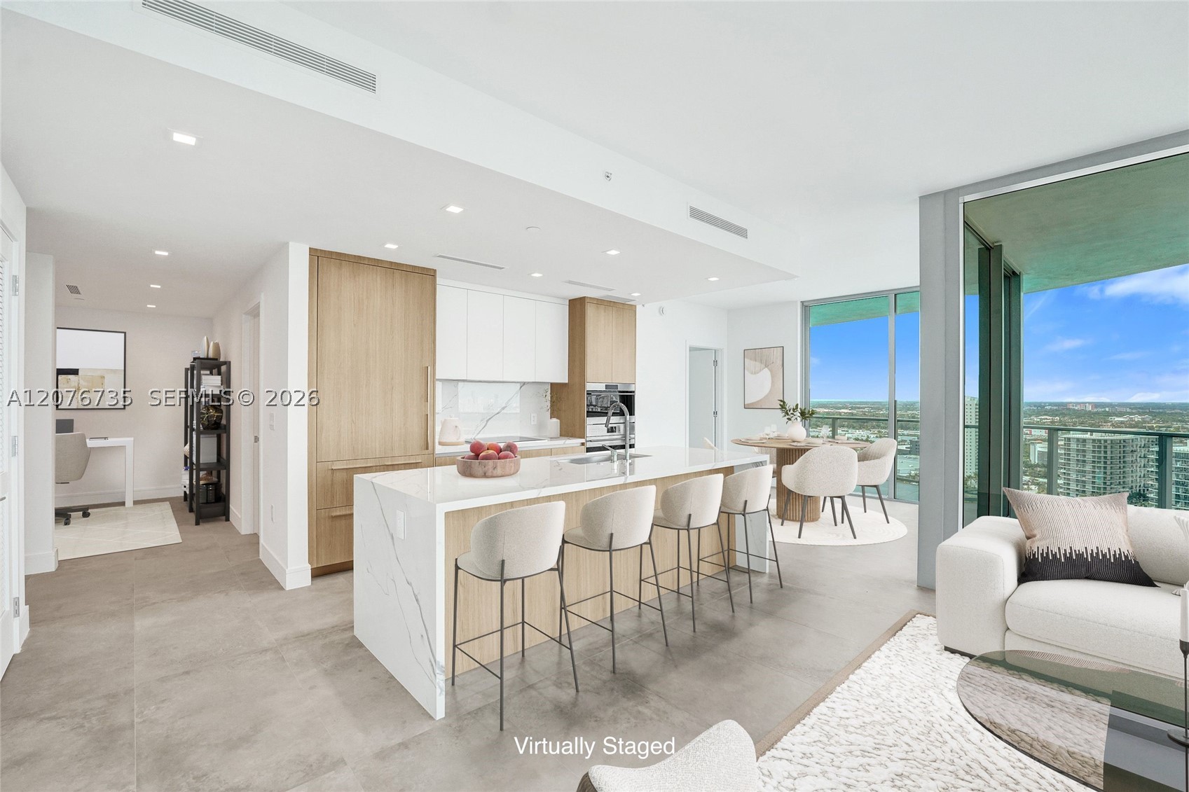 2411 Laguna Circle #2511, North Miami FL 33181