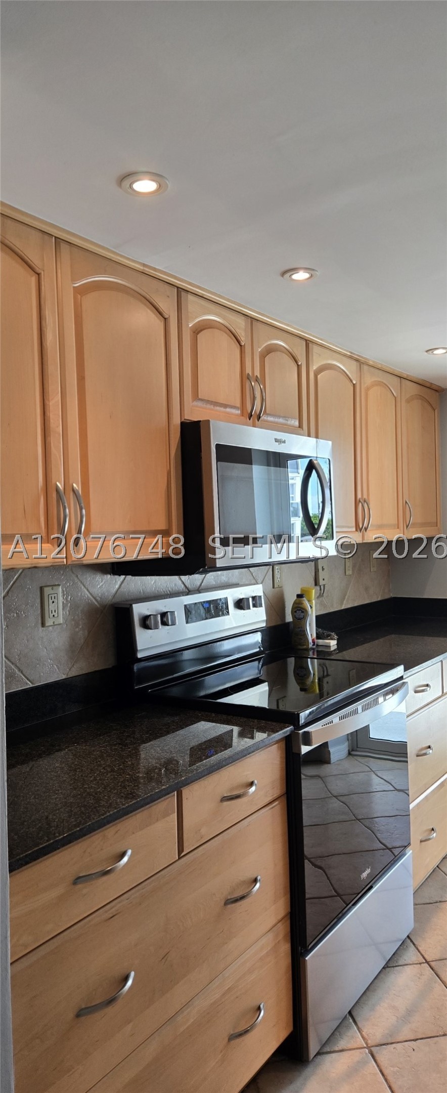Fort Lauderdale FL 33308 - A12076748