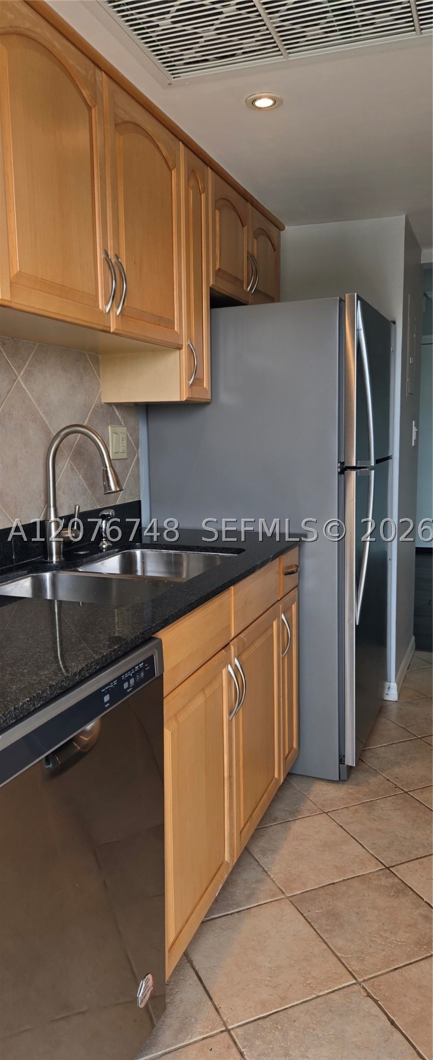 Fort Lauderdale FL 33308 - A12076748