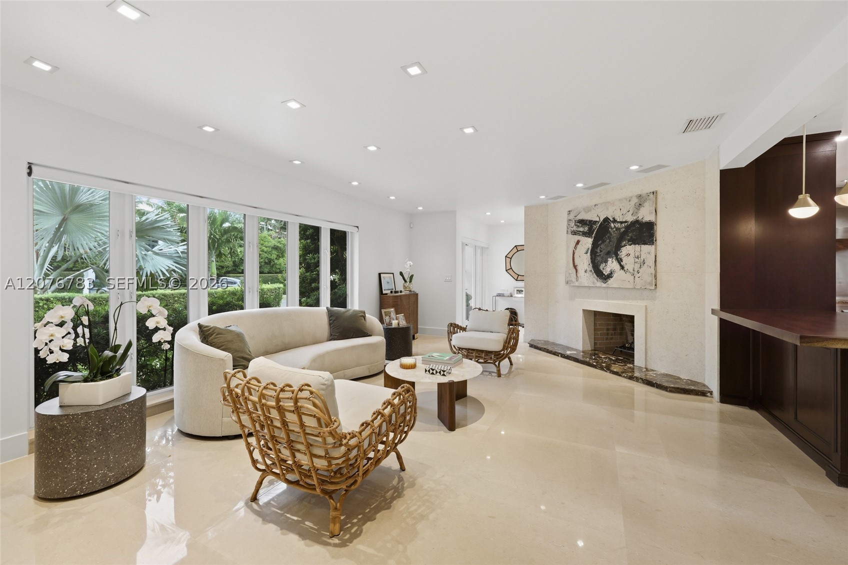 571 S Mashta Dr, Key Biscayne FL 33149