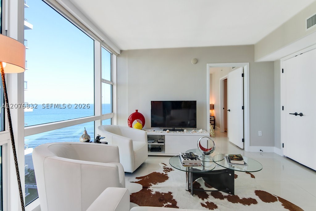 6801 Collins Ave #1216, Miami Beach FL 33141