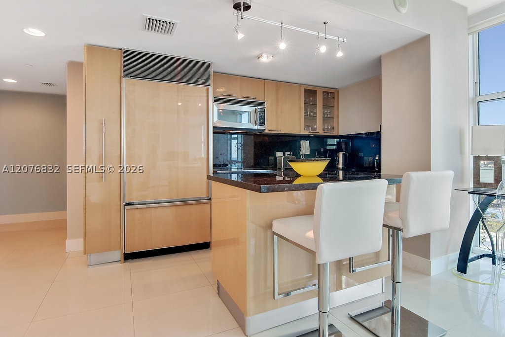 6801 Collins Ave #1216, Miami Beach FL 33141