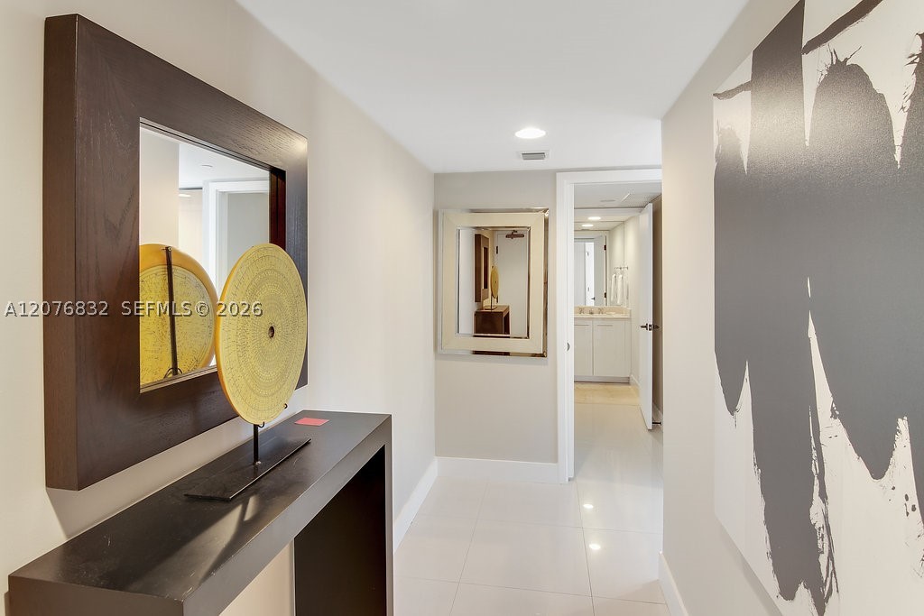 6801 Collins Ave #1216, Miami Beach FL 33141