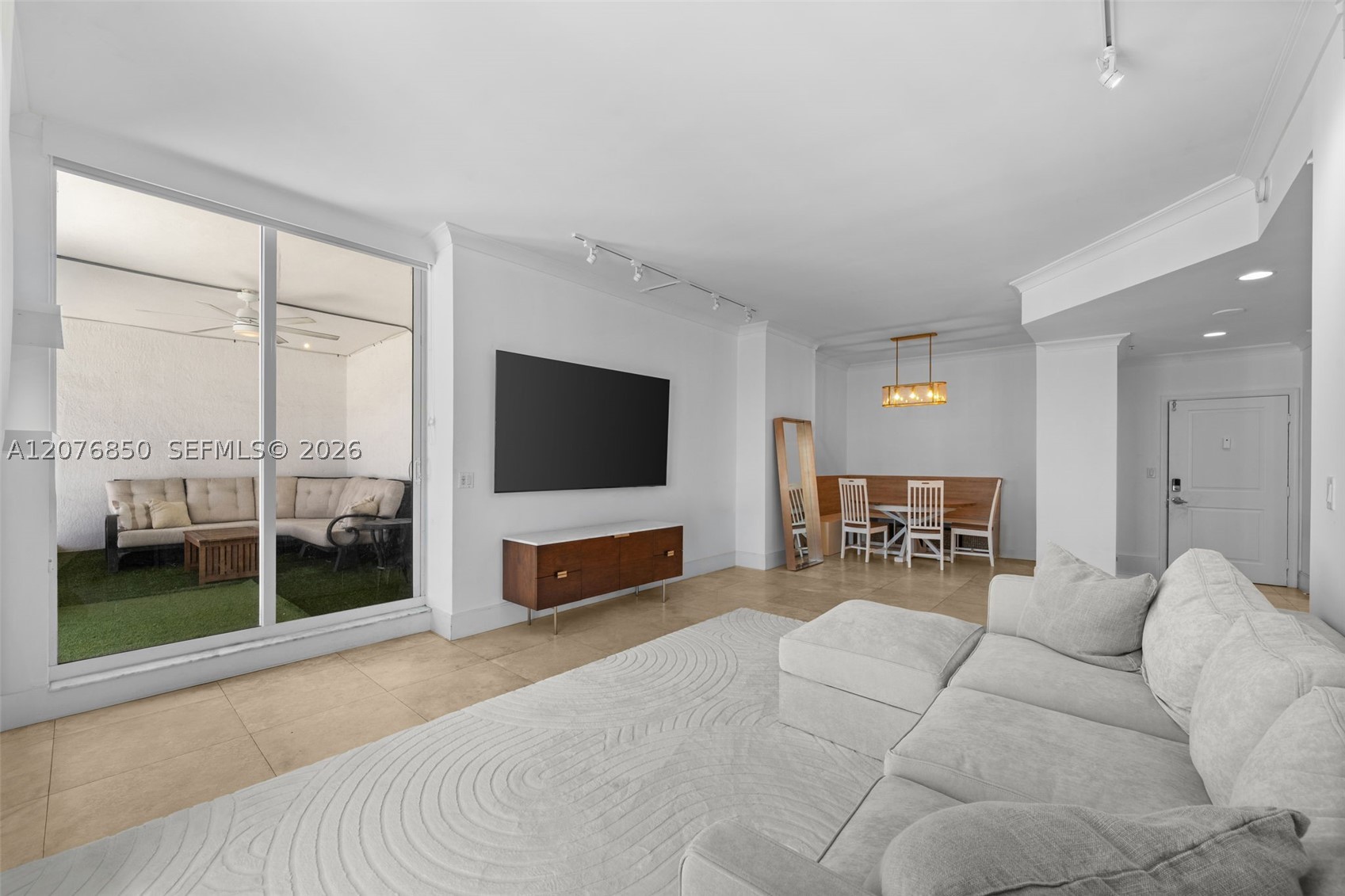 10 Aragon Ave #1602, Coral Gables FL 33134