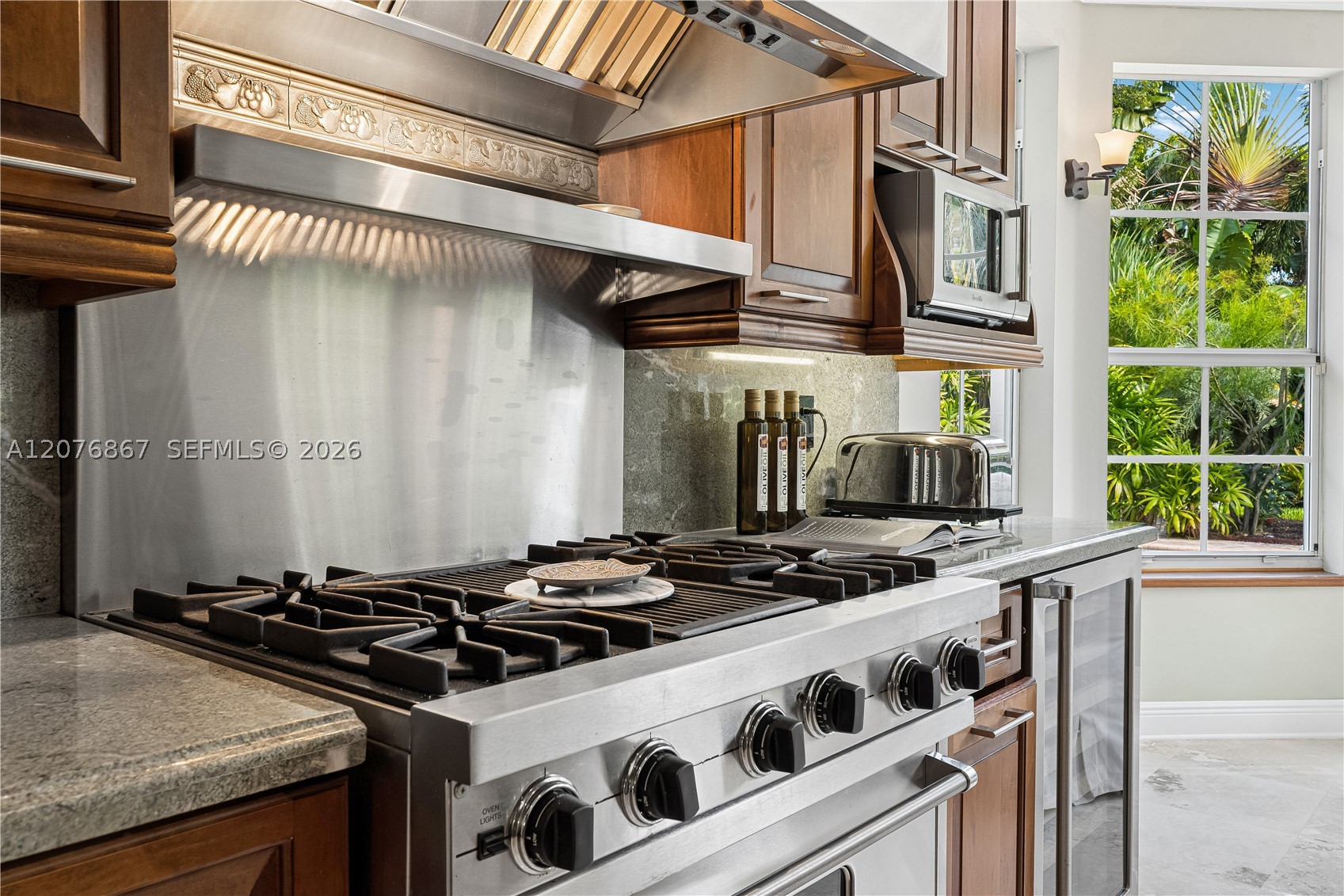 8445 SW 163rd Ter, Palmetto Bay FL 33157