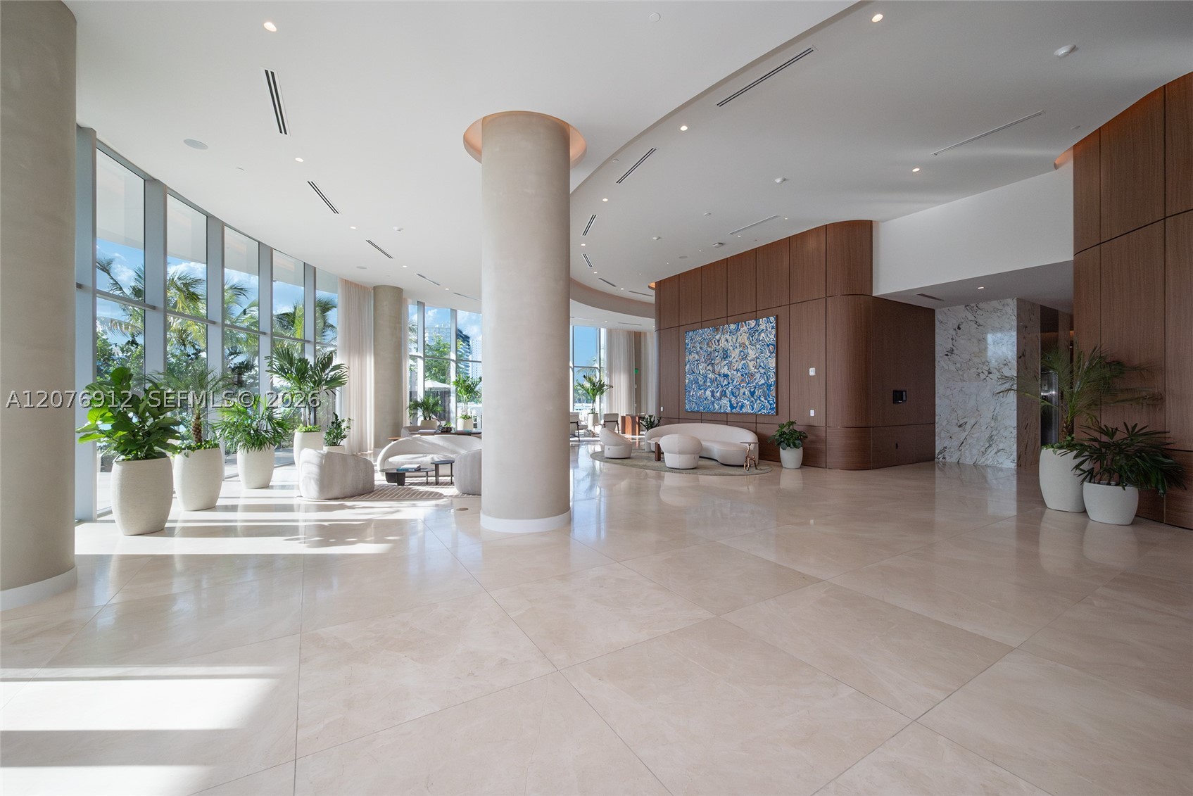 2411 Laguna Circle #2402, North Miami FL 33181