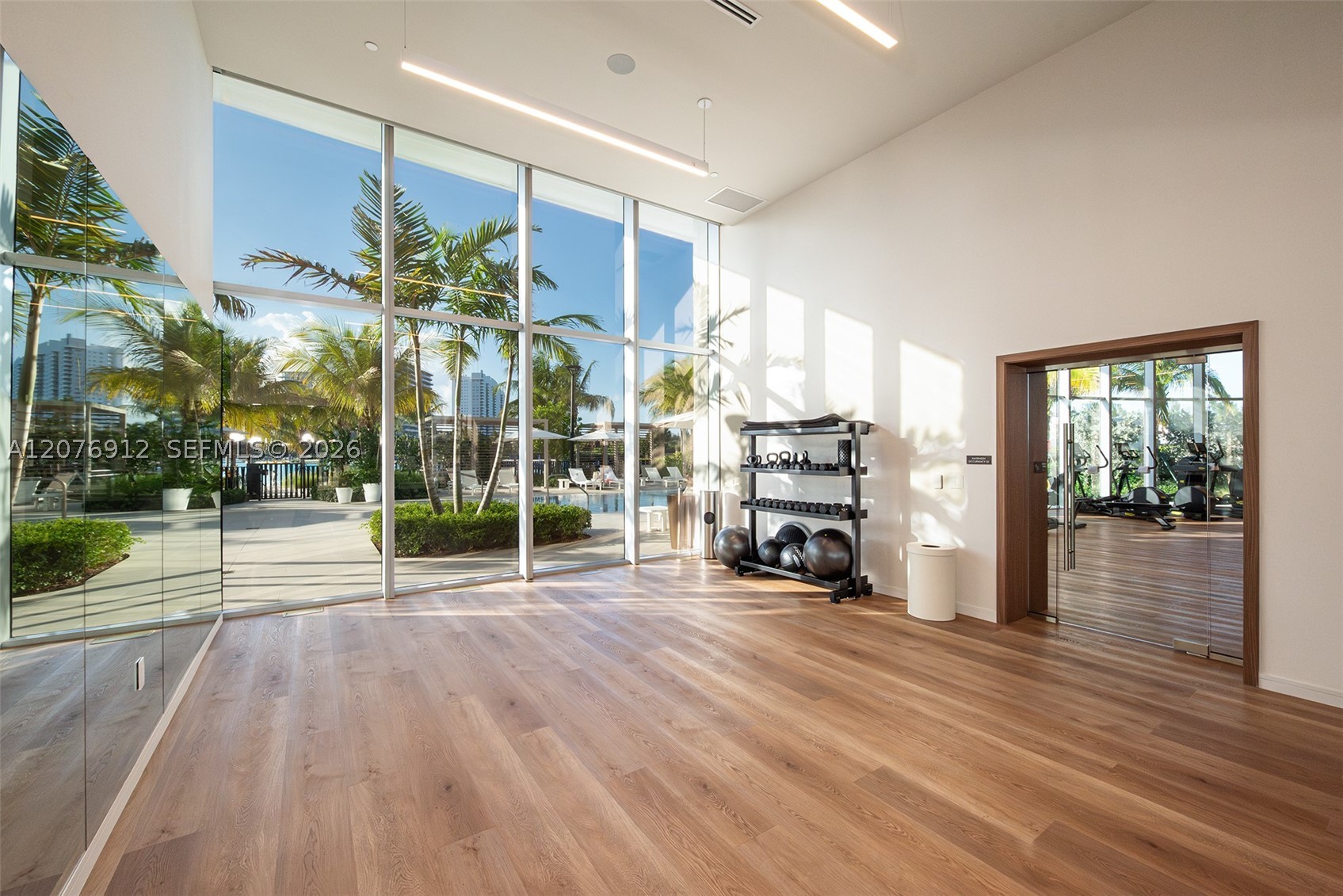 2411 Laguna Circle #2402, North Miami FL 33181