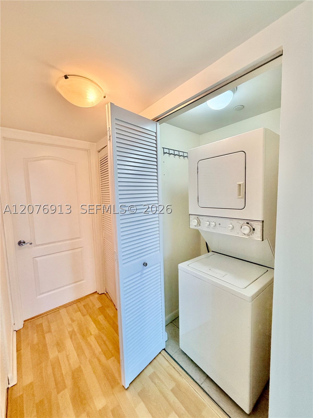 2101 Brickell Ave #1805, Miami FL 33129