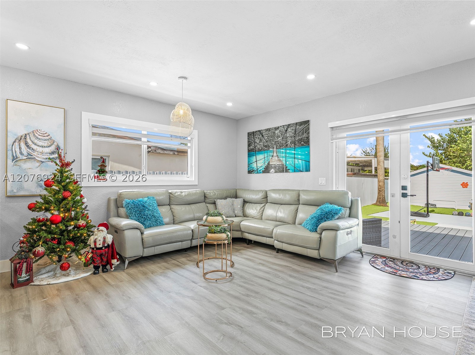 3341 NW 20th St, Miami FL 33142