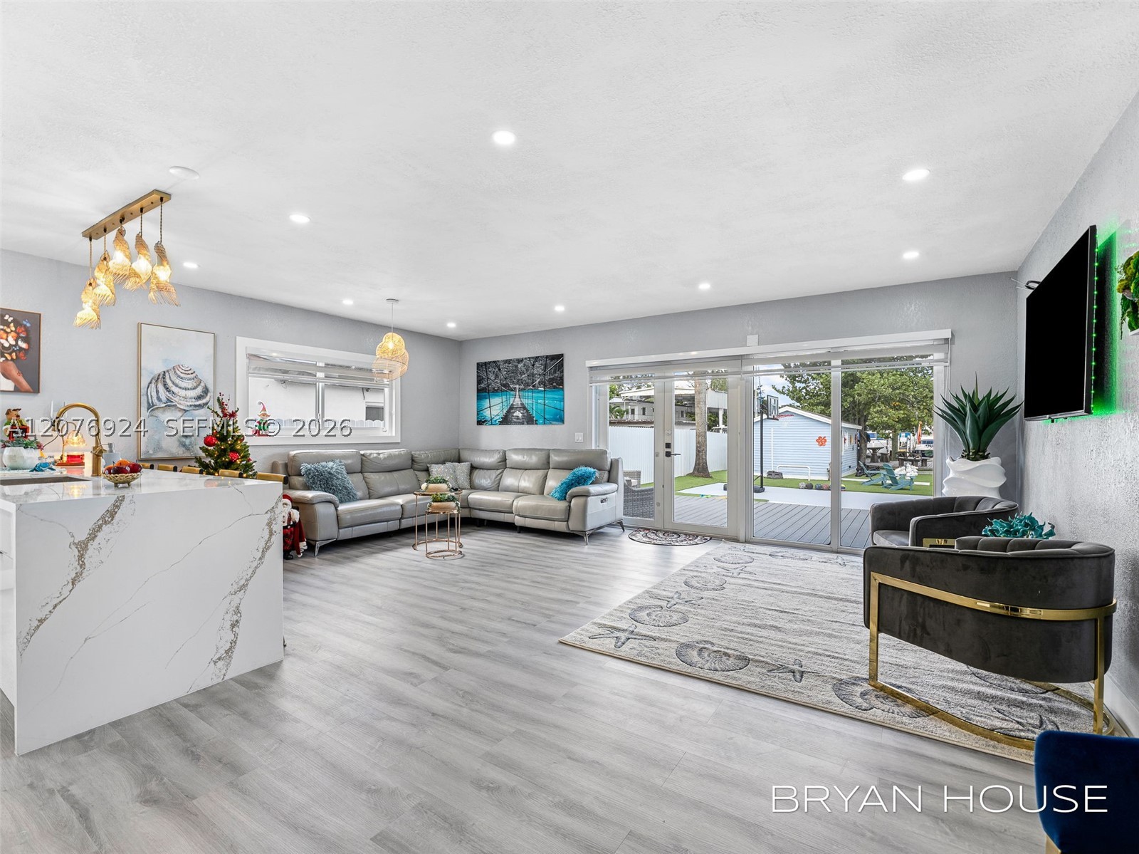 3341 NW 20th St, Miami FL 33142