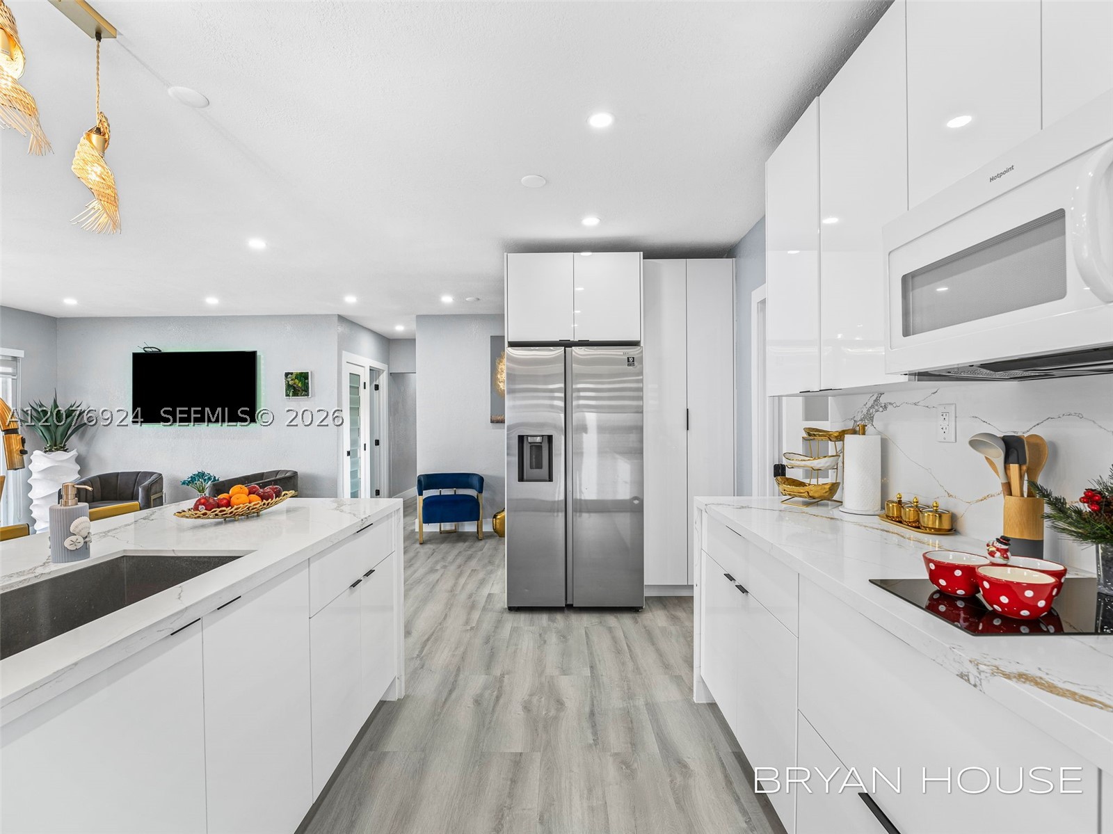 3341 NW 20th St, Miami FL 33142
