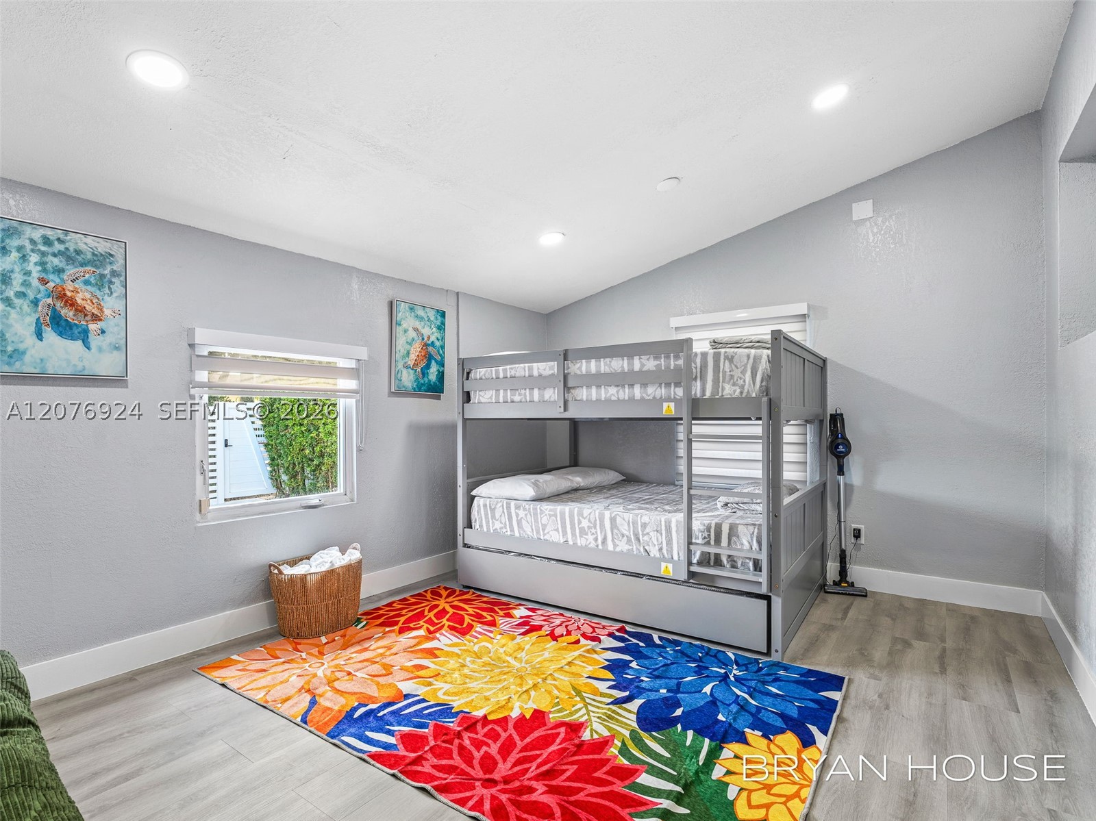 3341 NW 20th St, Miami FL 33142