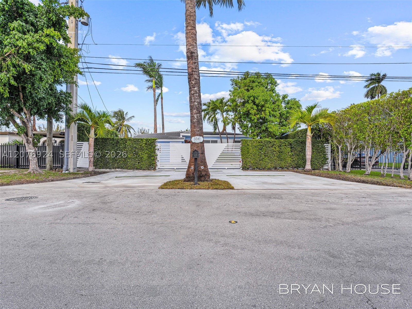 3341 NW 20th St, Miami FL 33142
