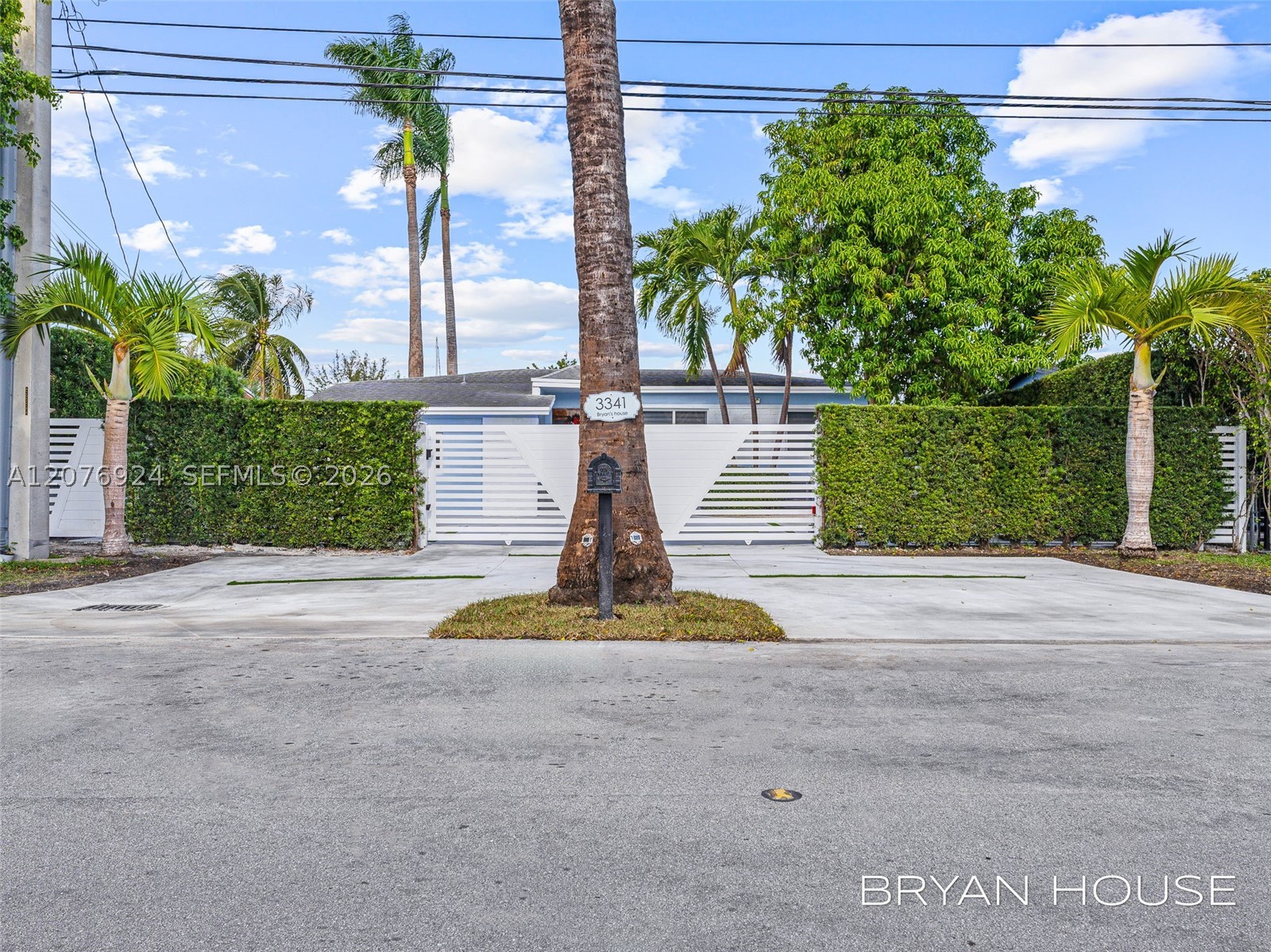 3341 NW 20th St, Miami FL 33142