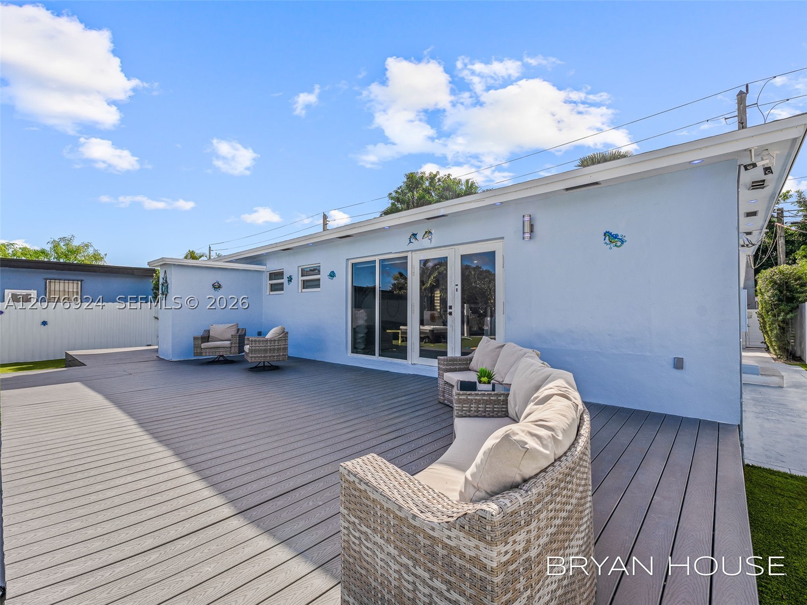 3341 NW 20th St, Miami FL 33142