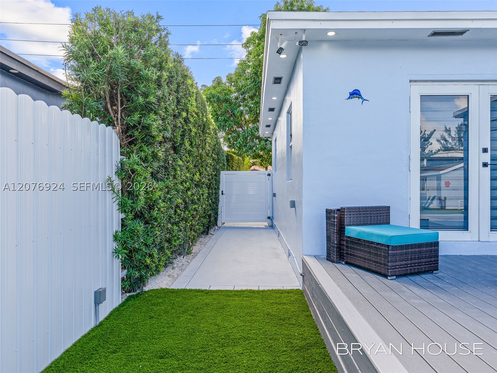 3341 NW 20th St, Miami FL 33142