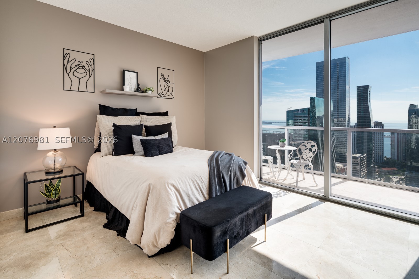 1060 Brickell Ave #4009, Miami FL 33131