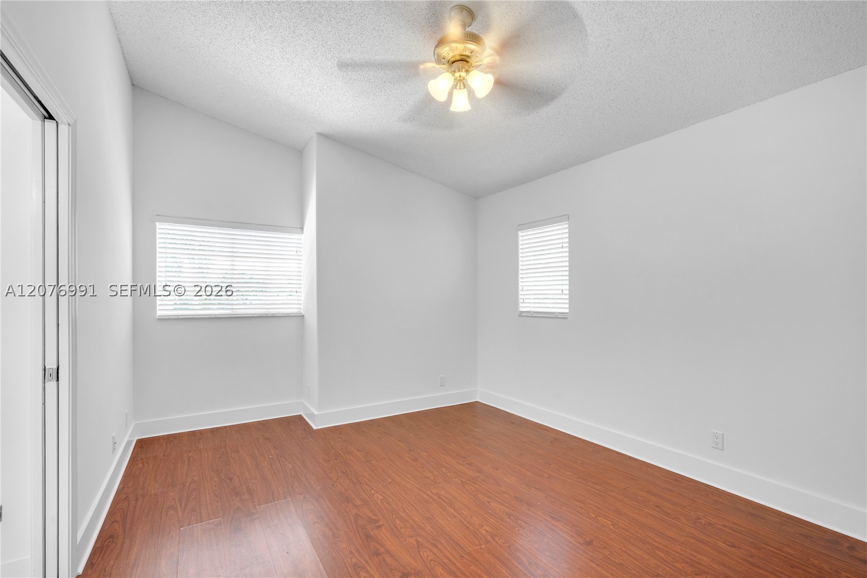 950 NW 197th Ter, Pembroke Pines FL 33029