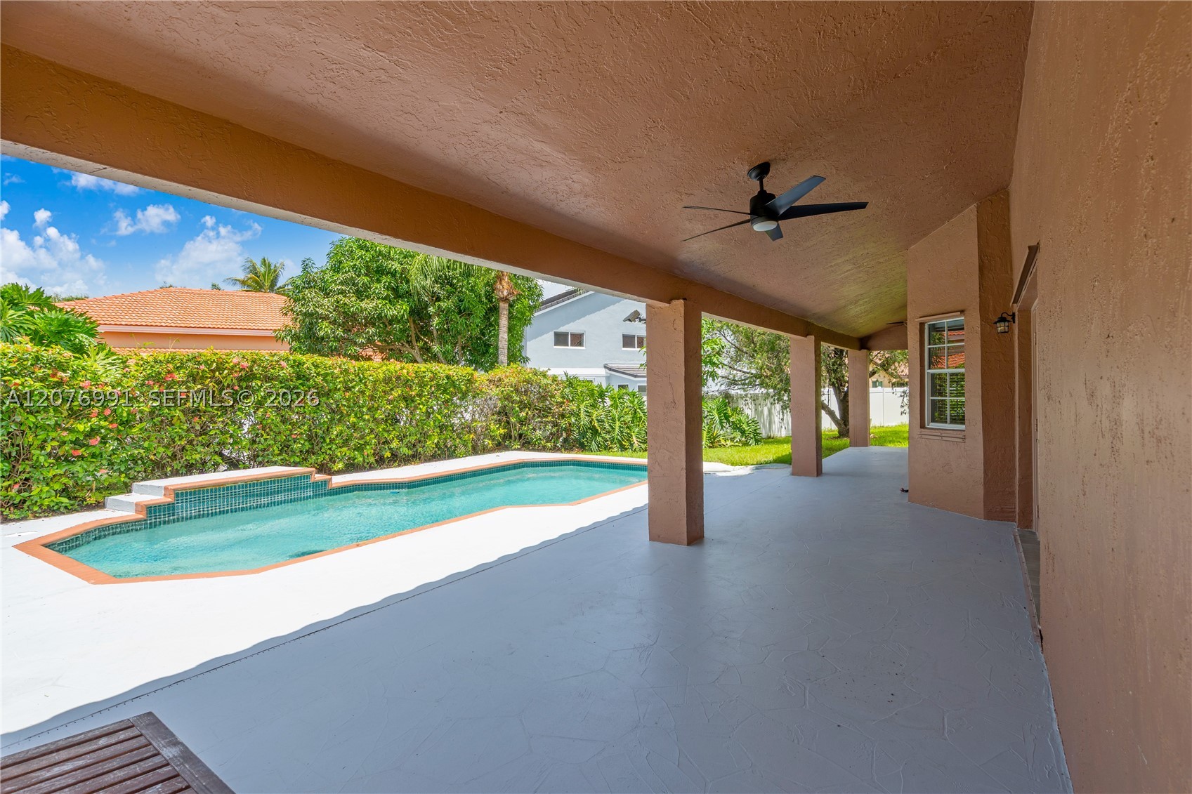 950 NW 197th Ter, Pembroke Pines FL 33029