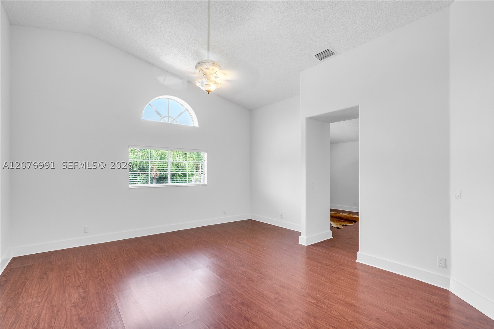 950 NW 197th Ter, Pembroke Pines FL 33029