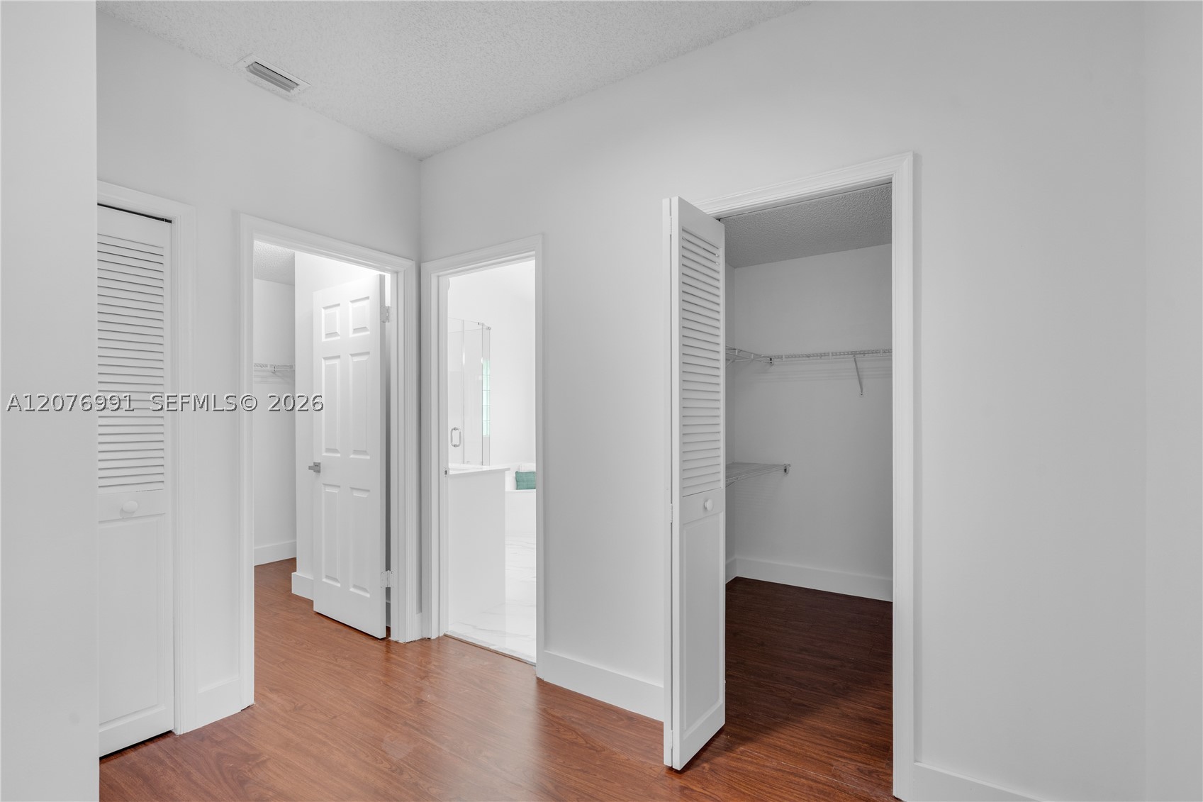 950 NW 197th Ter, Pembroke Pines FL 33029