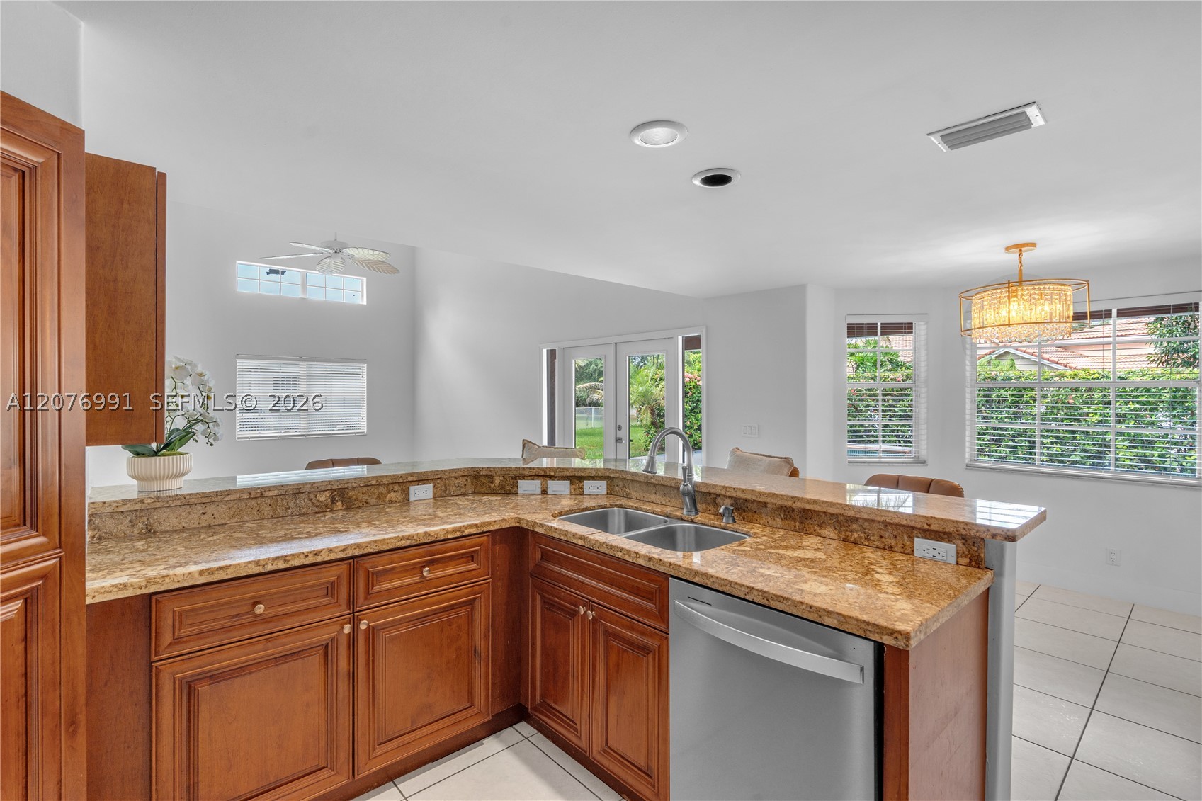 950 NW 197th Ter, Pembroke Pines FL 33029