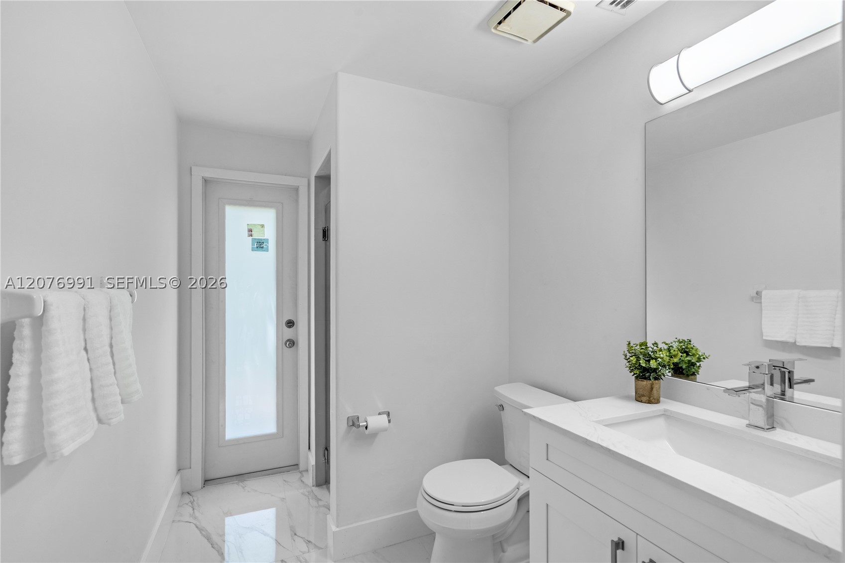 950 NW 197th Ter, Pembroke Pines FL 33029