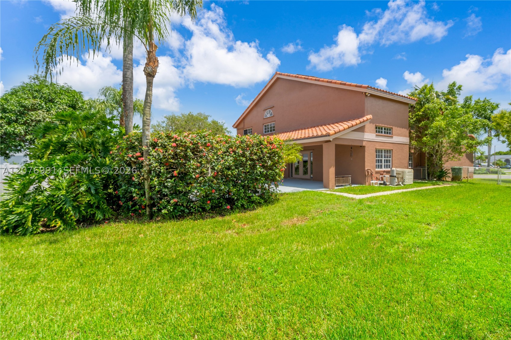 950 NW 197th Ter, Pembroke Pines FL 33029