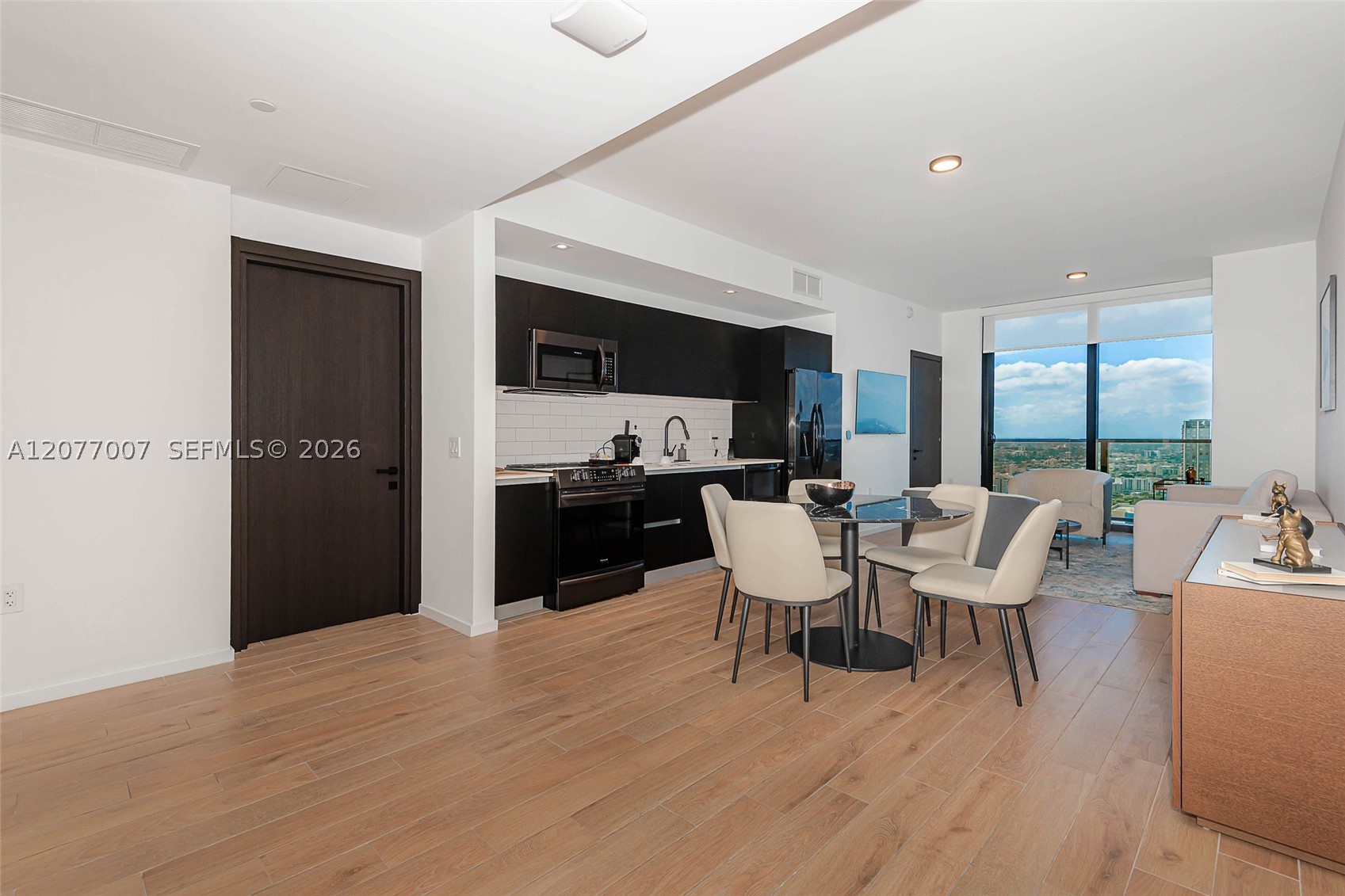 398 NE 5TH #4118, Miami FL 33132