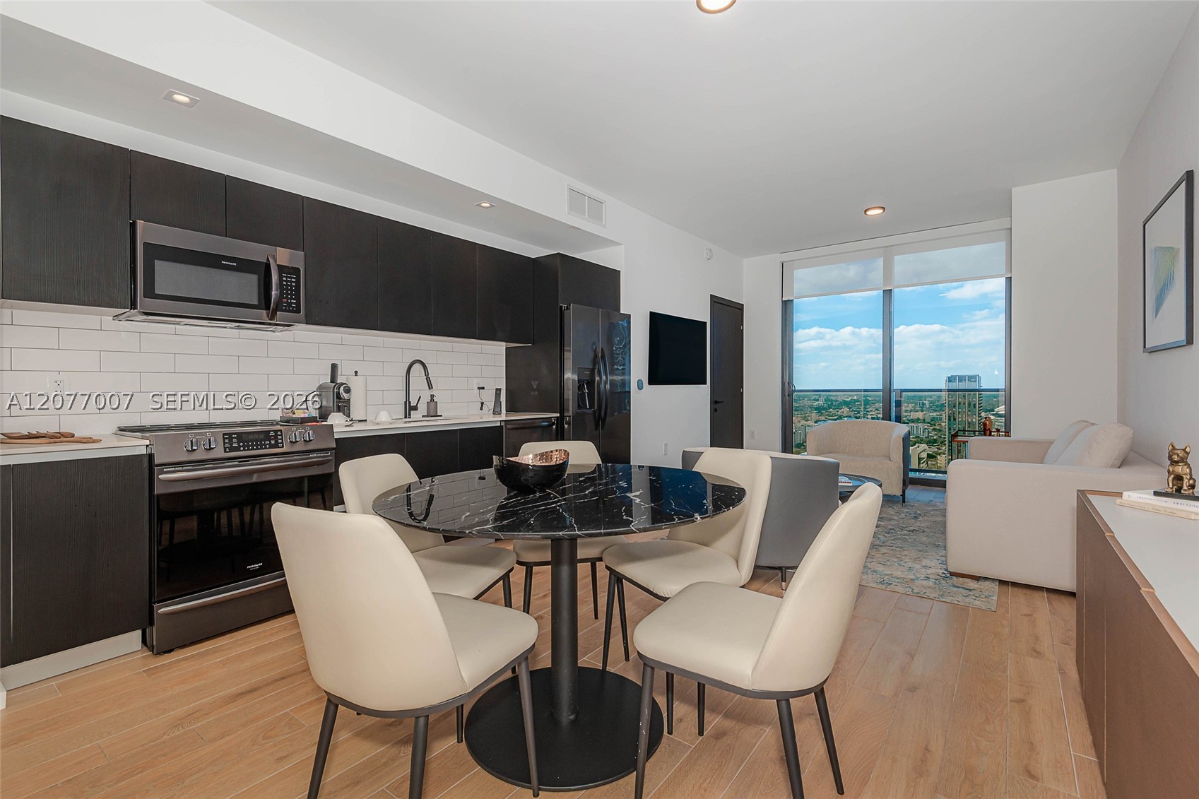 398 NE 5TH #4118, Miami FL 33132