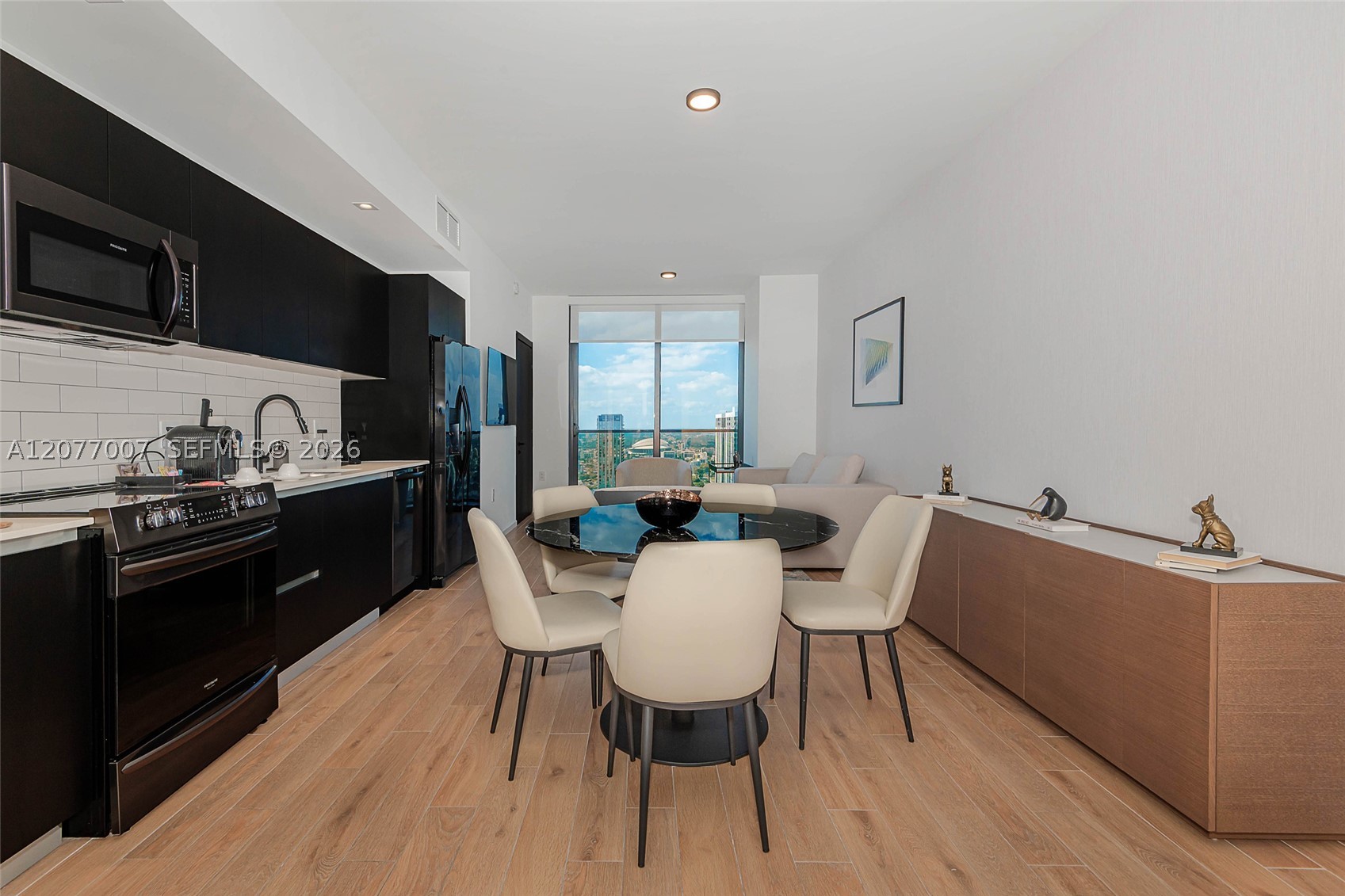 398 NE 5TH #4118, Miami FL 33132