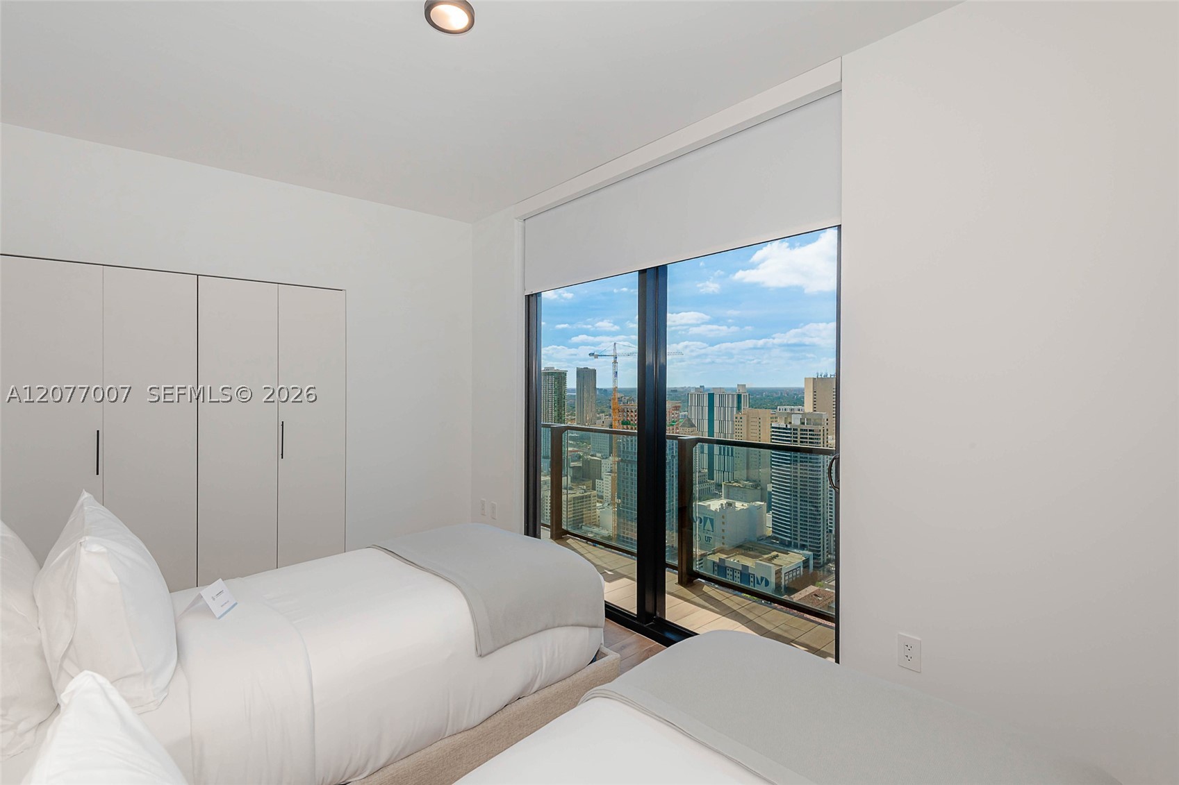 398 NE 5TH #4118, Miami FL 33132